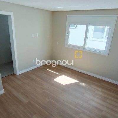 Casa com 178m², 3 quartos (sendo 3 suítes), 1 garagem, no bairro Rio Tavares em Florianópolis