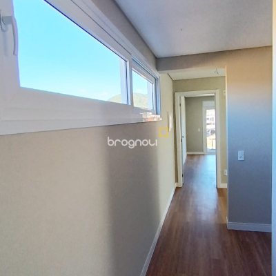 Casa com 178m², 3 quartos (sendo 3 suítes), 1 garagem, no bairro Rio Tavares em Florianópolis