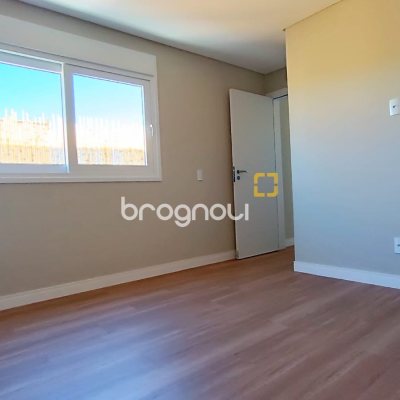 Casa com 178m², 3 quartos (sendo 3 suítes), 1 garagem, no bairro Rio Tavares em Florianópolis