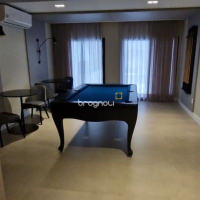 Apartamento com 154m², 4 quartos (sendo 4 suítes), 2 garagens, no bairro Floresta em São José