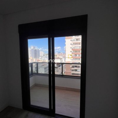 Apartamento com 154m², 4 quartos (sendo 4 suítes), 2 garagens, no bairro Floresta em São José