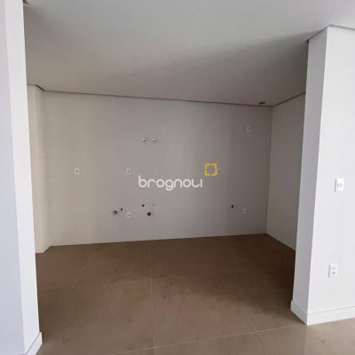 Apartamento com 154m², 4 quartos (sendo 4 suítes), 2 garagens, no bairro Floresta em São José