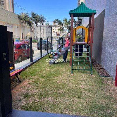 Apartamento com 154m², 4 quartos (sendo 4 suítes), 2 garagens, no bairro Floresta em São José
