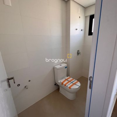 Apartamento com 154m², 4 quartos (sendo 4 suítes), 2 garagens, no bairro Floresta em São José