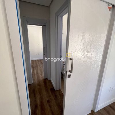 Apartamento com 154m², 4 quartos (sendo 4 suítes), 2 garagens, no bairro Floresta em São José