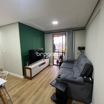 Apartamento com 57m², 2 quartos, 1 garagem, no bairro Barreiros em São José
