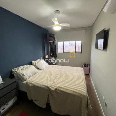 Apartamento com 57m², 2 quartos, 1 garagem, no bairro Barreiros em São José