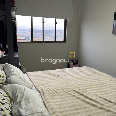 Apartamento com 57m², 2 quartos, 1 garagem, no bairro Barreiros em São José