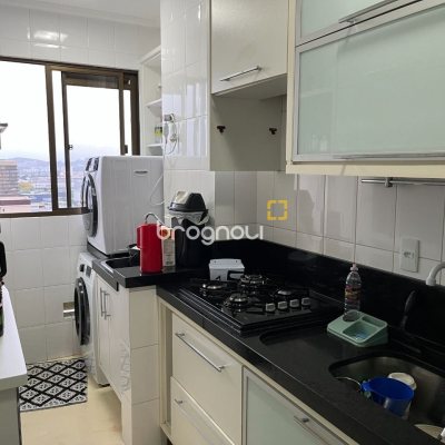 Apartamento com 57m², 2 quartos, 1 garagem, no bairro Barreiros em São José