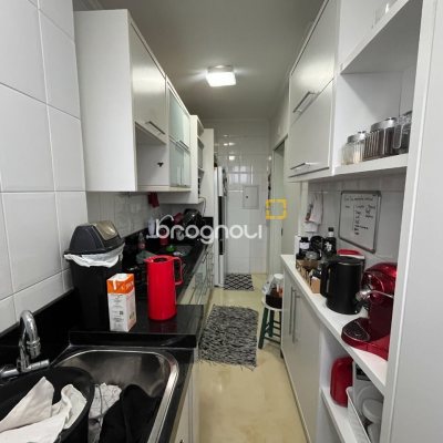 Apartamento com 57m², 2 quartos, 1 garagem, no bairro Barreiros em São José