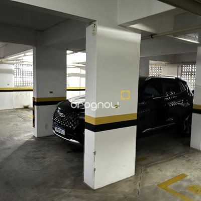 Apartamento com 57m², 2 quartos, 1 garagem, no bairro Barreiros em São José