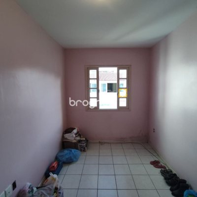 Casa com 178m², 3 quartos (sendo 1 suíte), 2 garagens, no bairro Ingleses do Rio Vermelho em Florianópolis