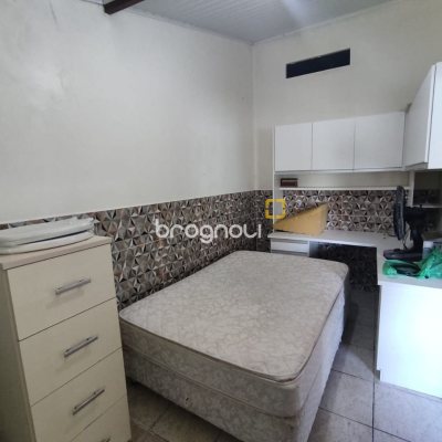 Casa com 178m², 3 quartos (sendo 1 suíte), 2 garagens, no bairro Ingleses do Rio Vermelho em Florianópolis