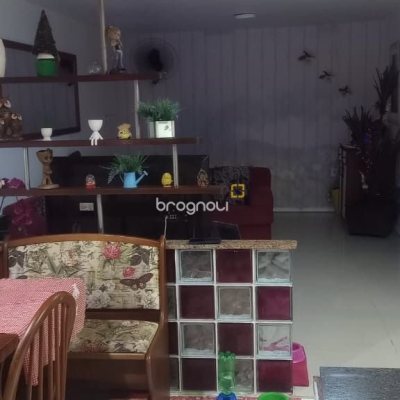Casa com 99m², 2 quartos, 1 garagem, no bairro Vargem do Bom Jesus em Florianópolis
