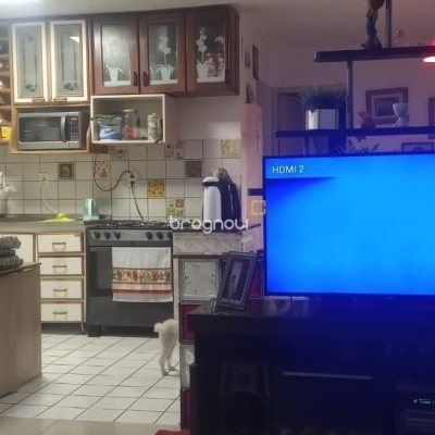 Casa com 99m², 2 quartos, 1 garagem, no bairro Vargem do Bom Jesus em Florianópolis