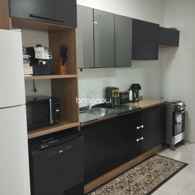 Apartamento com 72m², 2 quartos, 1 garagem, no bairro Ipiranga em São José