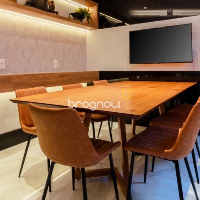 Apartamento com 181m², 3 quartos (sendo 3 suítes), 3 garagens, no bairro Centro em Florianópolis