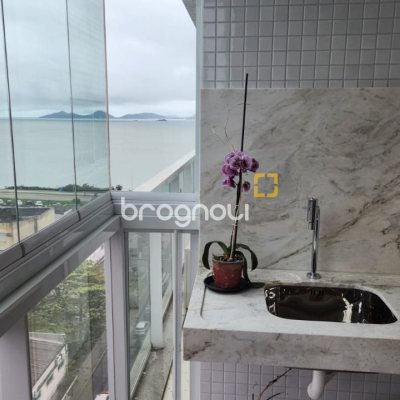 Apartamento com 102m², 3 quartos (sendo 1 suíte), 2 garagens, no bairro Estreito em Florianópolis