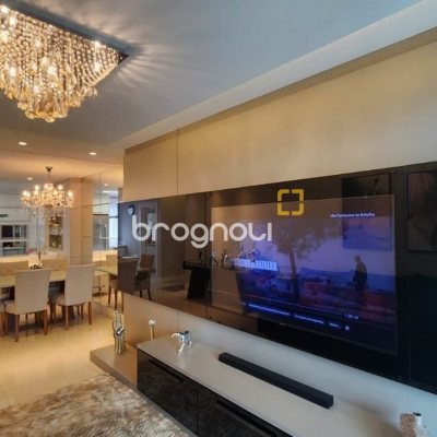 Apartamento com 102m², 3 quartos (sendo 1 suíte), 2 garagens, no bairro Estreito em Florianópolis