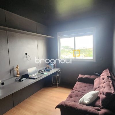 Apartamento com 102m², 3 quartos (sendo 1 suíte), 2 garagens, no bairro Estreito em Florianópolis