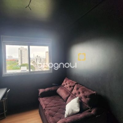 Apartamento com 102m², 3 quartos (sendo 1 suíte), 2 garagens, no bairro Estreito em Florianópolis