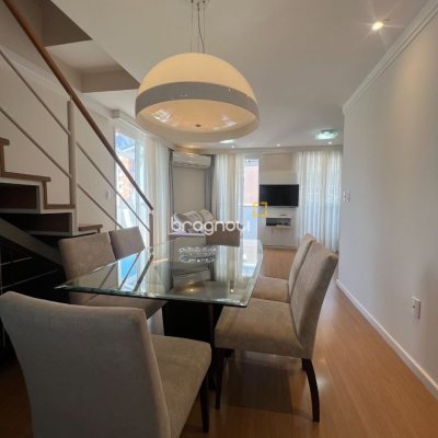 Apartamento com 104m², 3 quartos (sendo 1 suíte), 2 garagens, no bairro Centro em Florianópolis