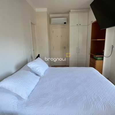 Apartamento com 104m², 3 quartos (sendo 1 suíte), 2 garagens, no bairro Centro em Florianópolis