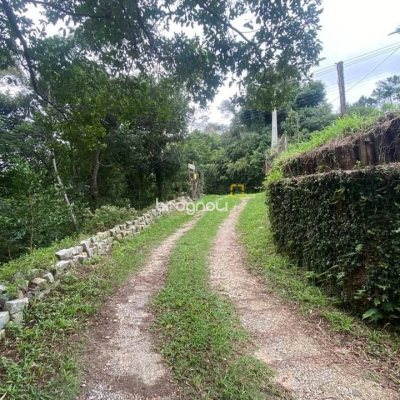 Sítio com 180m², 3 quartos (sendo 1 suíte), no bairro Vargem Grande em Florianópolis