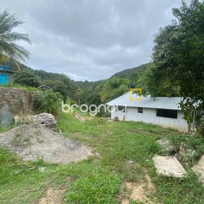 Sítio com 180m², 3 quartos (sendo 1 suíte), no bairro Vargem Grande em Florianópolis