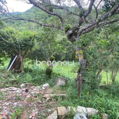Sítio com 180m², 3 quartos (sendo 1 suíte), no bairro Vargem Grande em Florianópolis