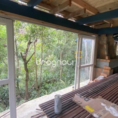 Sítio com 180m², 3 quartos (sendo 1 suíte), no bairro Vargem Grande em Florianópolis
