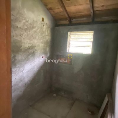 Sítio com 180m², 3 quartos (sendo 1 suíte), no bairro Vargem Grande em Florianópolis