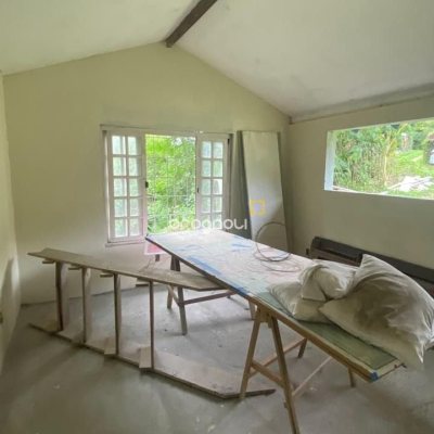 Sítio com 180m², 3 quartos (sendo 1 suíte), no bairro Vargem Grande em Florianópolis
