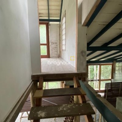 Sítio com 180m², 3 quartos (sendo 1 suíte), no bairro Vargem Grande em Florianópolis