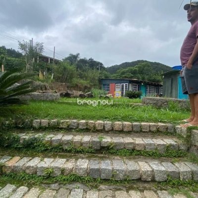 Sítio com 180m², 3 quartos (sendo 1 suíte), no bairro Vargem Grande em Florianópolis