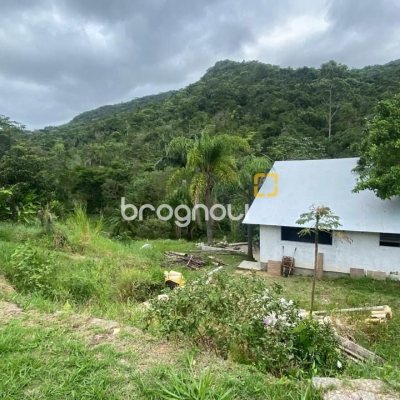 Sítio com 180m², 3 quartos (sendo 1 suíte), no bairro Vargem Grande em Florianópolis