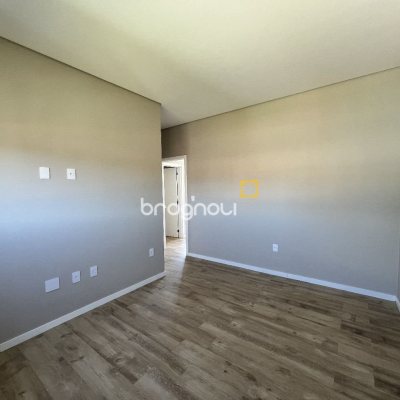 Casa de Condomínio com 261m², 4 quartos (sendo 4 suítes), 4 garagens, no bairro Rio Vermelho em Florianópolis