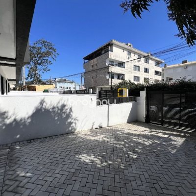 Casa com 1m², 3 quartos (sendo 1 suíte), 2 garagens, no bairro Ingleses em Florianópolis
