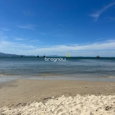 Apartamento com 76m², 3 quartos (sendo 1 suíte), 1 garagem, no bairro Cachoeira do Bom Jesus em Florianópolis