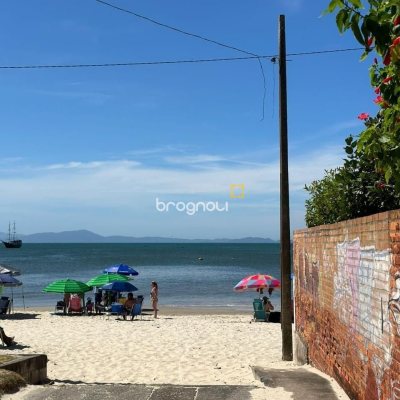 Apartamento com 76m², 3 quartos (sendo 1 suíte), 1 garagem, no bairro Cachoeira do Bom Jesus em Florianópolis
