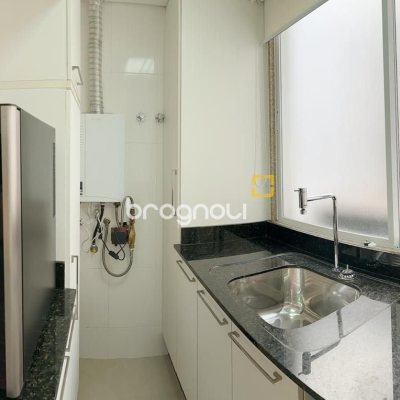 Apartamento com 90m², 3 quartos (sendo 2 suítes), 1 garagem, no bairro Jurerê Internacional em Florianópolis