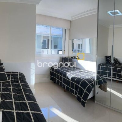 Apartamento com 90m², 3 quartos (sendo 2 suítes), 1 garagem, no bairro Jurerê Internacional em Florianópolis