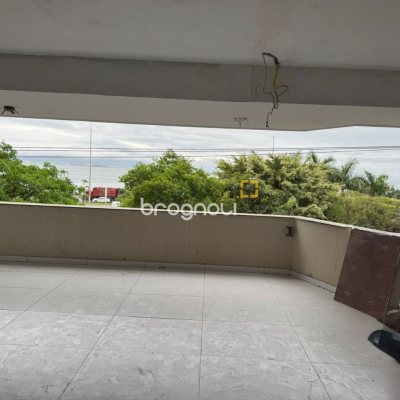 Apartamento com 157m², 4 quartos (sendo 1 suíte), 2 garagens, no bairro Agronômica em Florianópolis