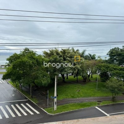 Apartamento com 157m², 4 quartos (sendo 1 suíte), 2 garagens, no bairro Agronômica em Florianópolis