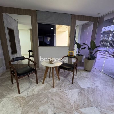 Apartamento com 157m², 4 quartos (sendo 1 suíte), 2 garagens, no bairro Agronômica em Florianópolis
