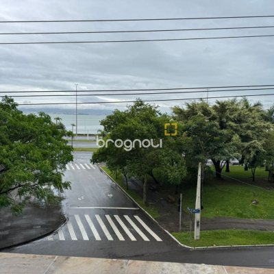 Apartamento com 157m², 4 quartos (sendo 1 suíte), 2 garagens, no bairro Agronômica em Florianópolis
