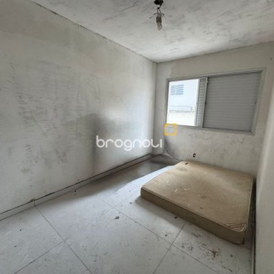 Apartamento com 157m², 4 quartos (sendo 1 suíte), 2 garagens, no bairro Agronômica em Florianópolis