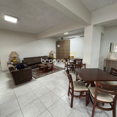 Apartamento com 157m², 4 quartos (sendo 1 suíte), 2 garagens, no bairro Agronômica em Florianópolis