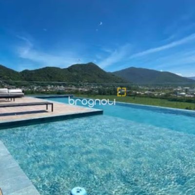 Apartamento com 38m², 1 quarto (sendo 1 suíte), 1 garagem, no bairro Campeche em Florianópolis