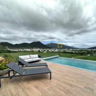 Apartamento com 38m², 1 quarto (sendo 1 suíte), 1 garagem, no bairro Campeche em Florianópolis